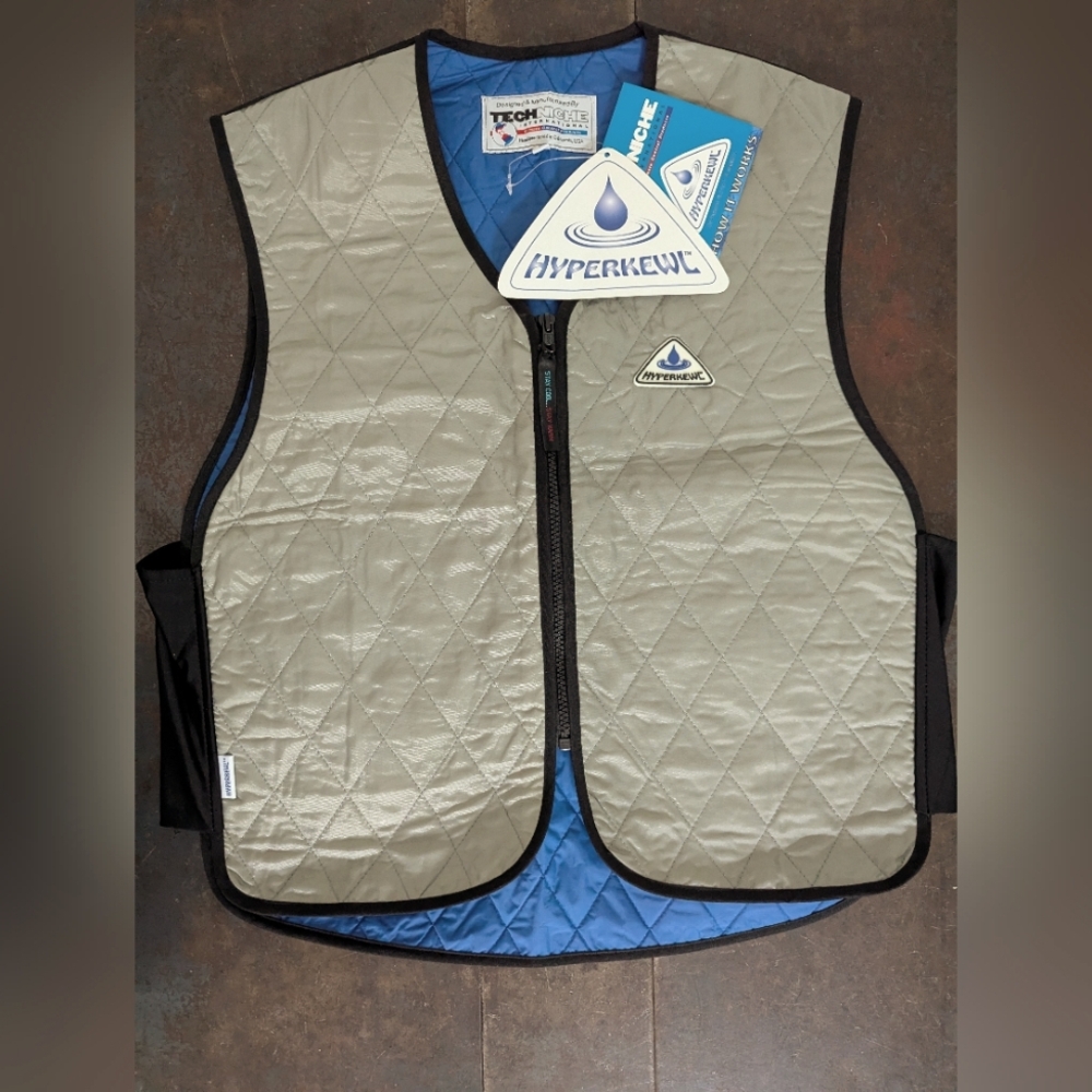 NWT Techniche Hyperkewl Evaporative Cooling Sport Vest